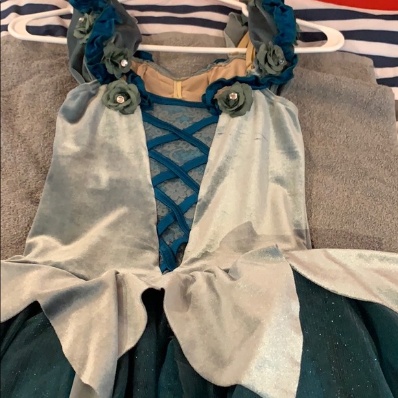 Dance costume - Picture 2 of 2